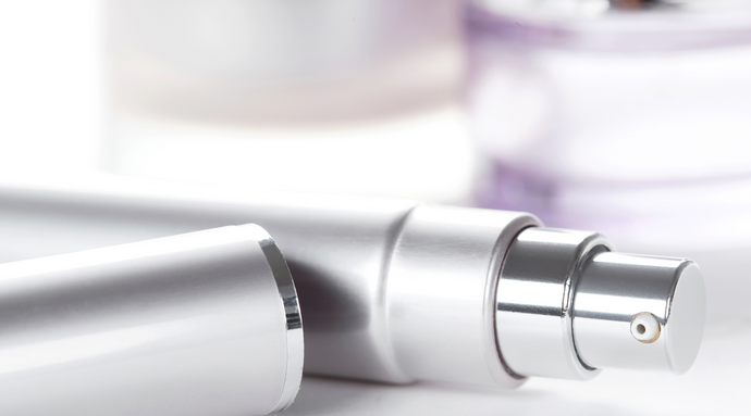 Should You Use Retinol or Niacinamide?